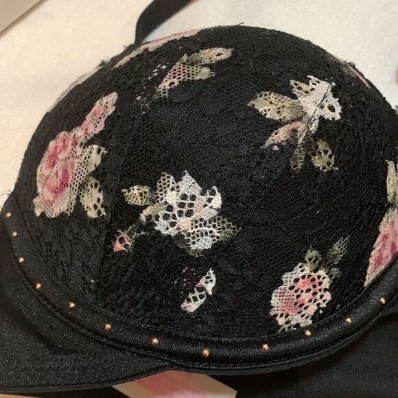 Pink Victoria’s Secret size 34C push-up bra - Picture 8 of 8